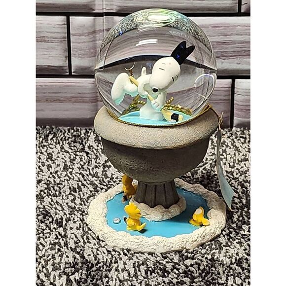 Peanuts Snoopy Water Snow Globe Figure WESTLAND Ice hockey - Picture 1 of 7